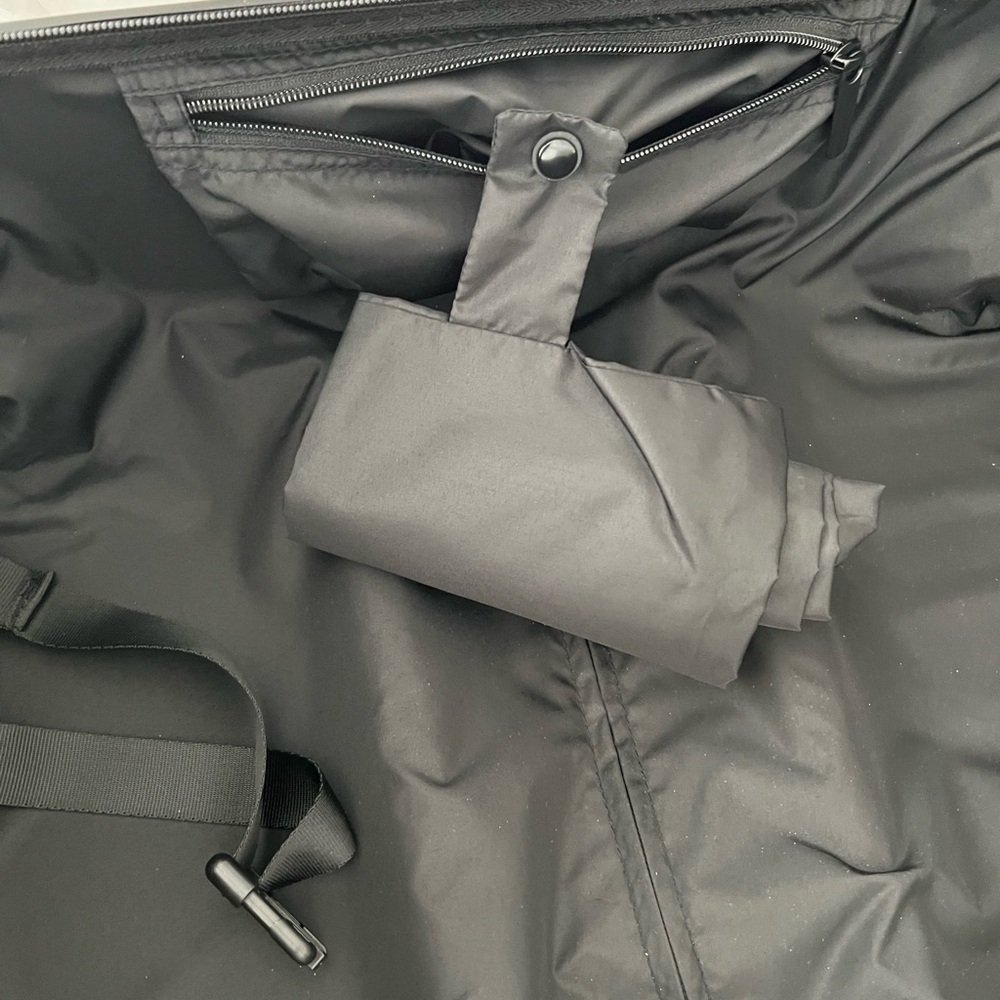QUINCE  Expandable Large Check-In Suitcase - Picture 12 of 16